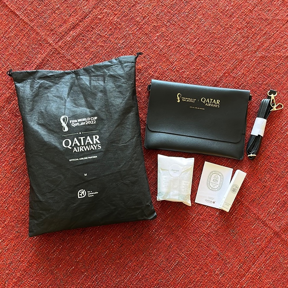 NWT Qatar Airways World Cup Business Class Gifts Size M